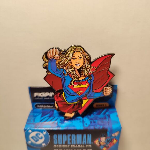 Superman Supergirl Y703 Enamel Pin Rare FigPin Mini Official Lapel Badge - Picture 1 of 2